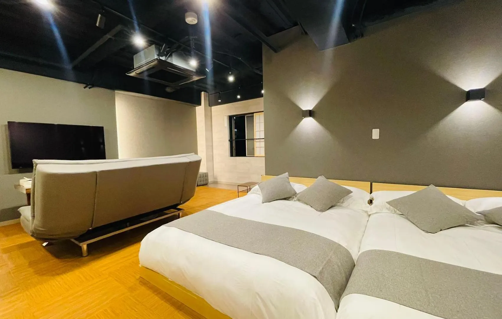 Tokiwa 10 Building Apartment Tokyo Japan