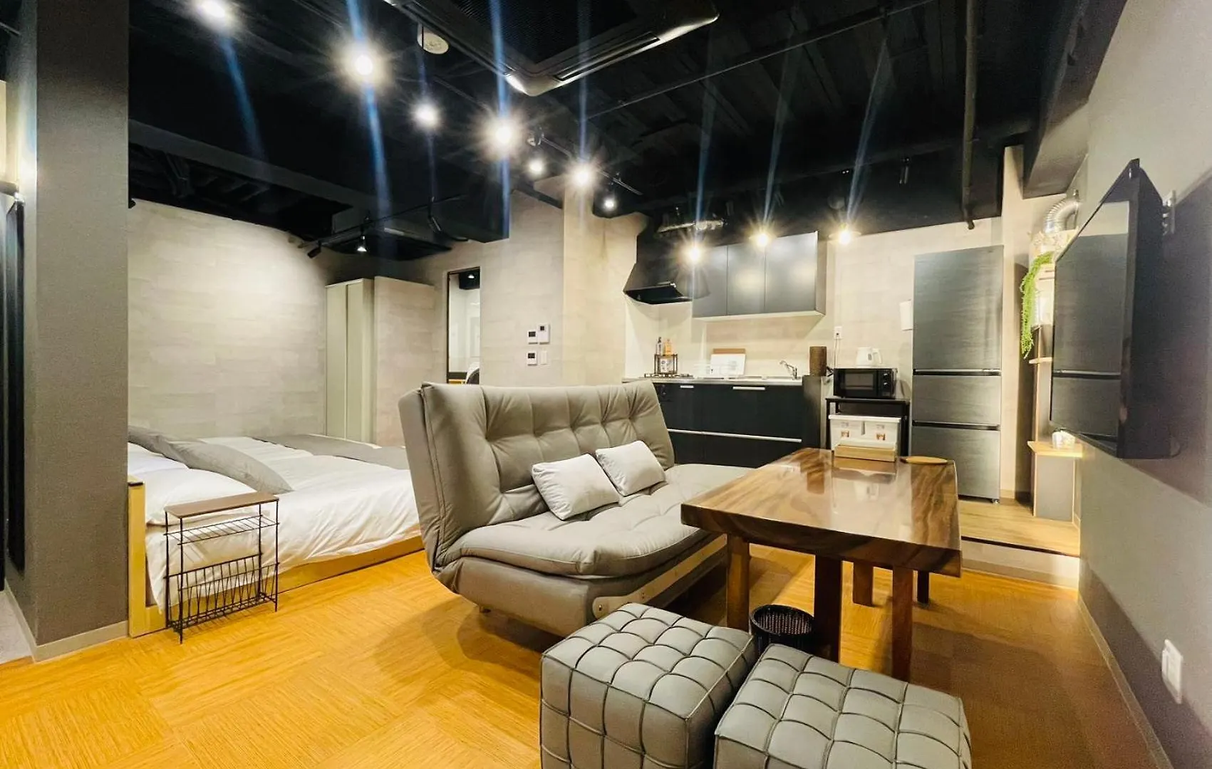Tokiwa 10 Building Apartment Tokyo